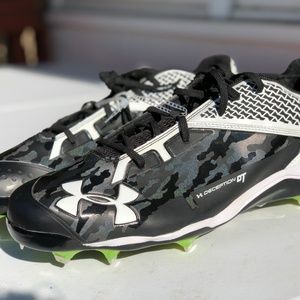 Under Armour Deception Low DT
